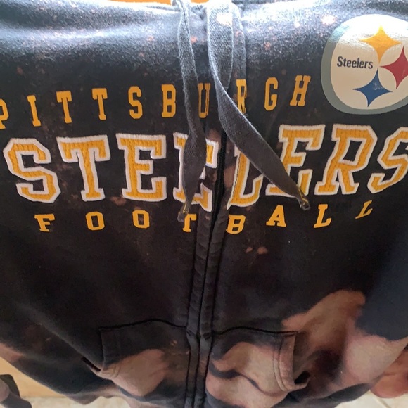 Women’s Custom Bleach Dye Steelers Zip Up-Medium. - Picture 7 of 7